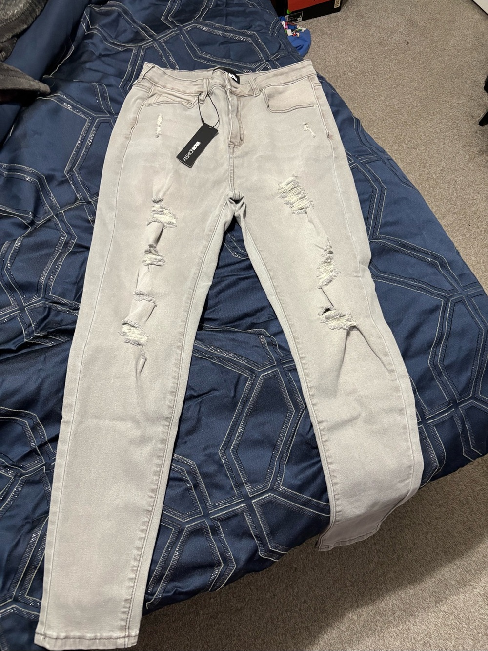 Fashion Nova Light Gray Distressed Skinny Jeans